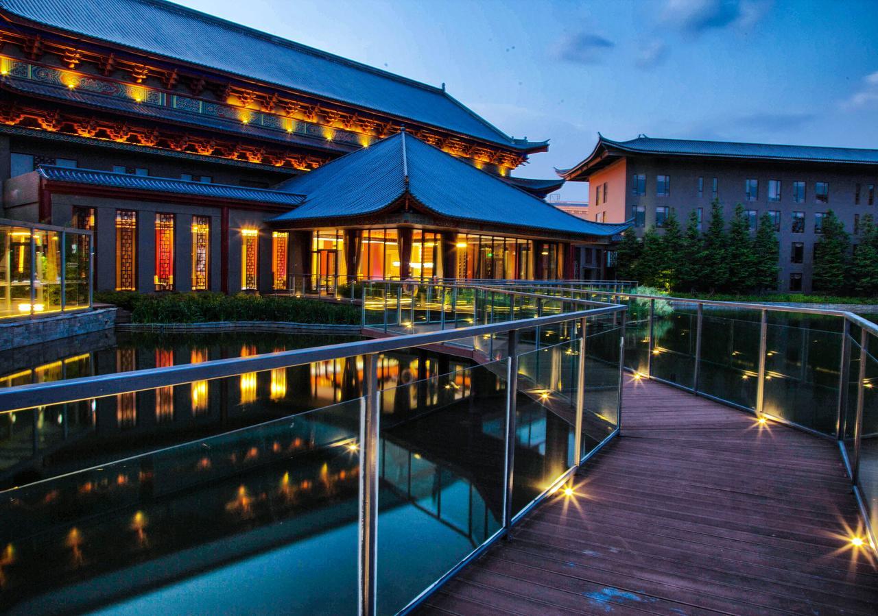 Cloud Luo Ping Hotel 羅平県 エクステリア 写真