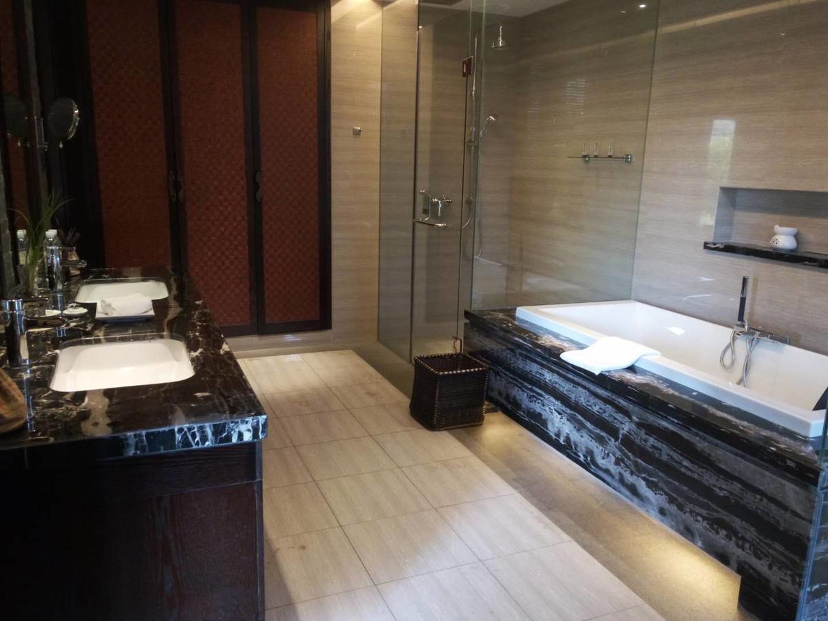 Cloud Luo Ping Hotel 羅平県 エクステリア 写真